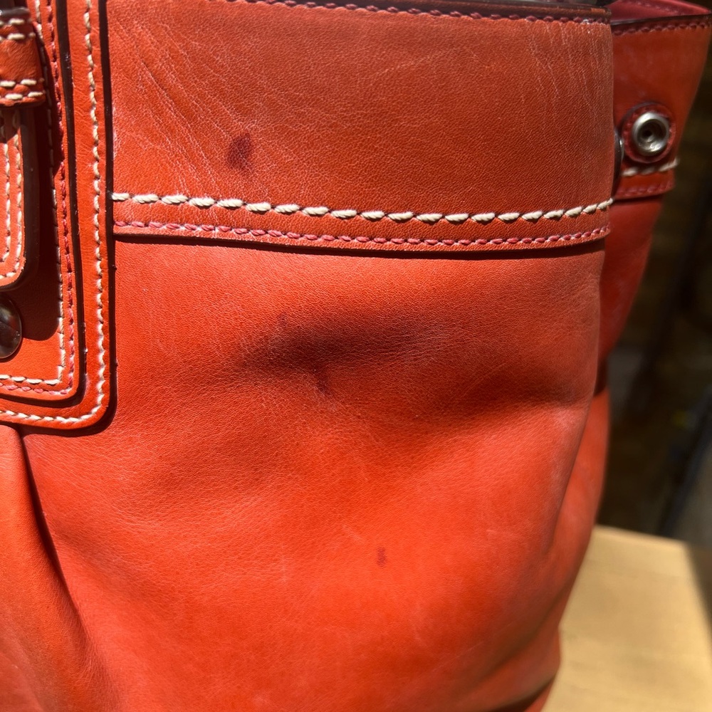 Coach Large vintage pumpkin orange soho. Pleated leather shoulder bag - Picture 7 of 11